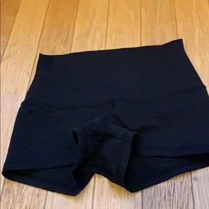 NWOT Lululemon Boogie shorts